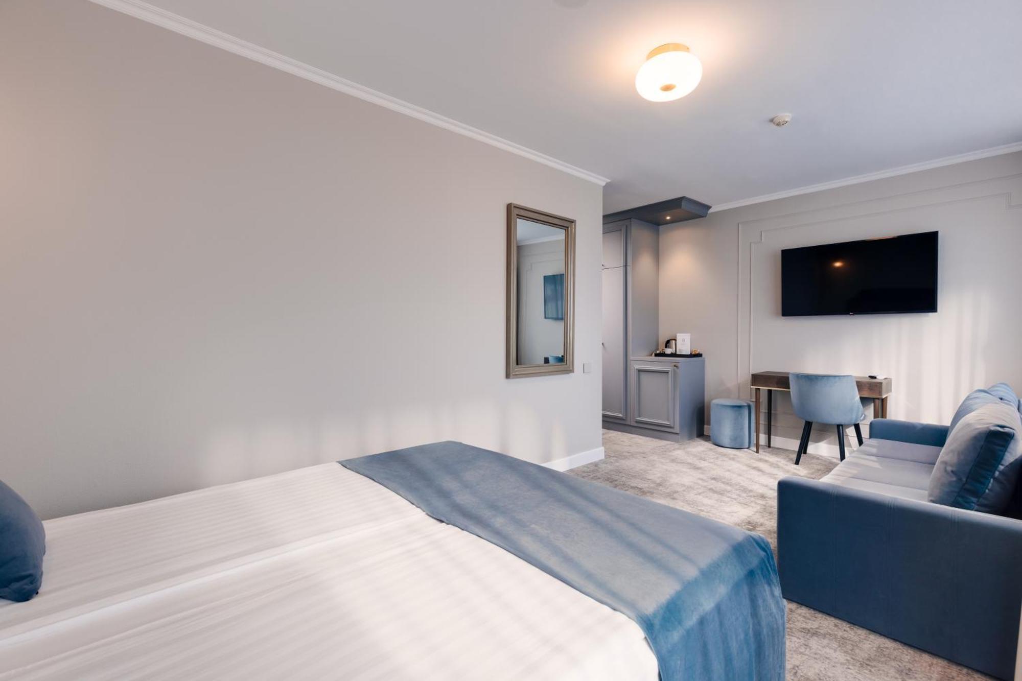 Hotel Meridian クルージュ＝ナポカ エクステリア 写真