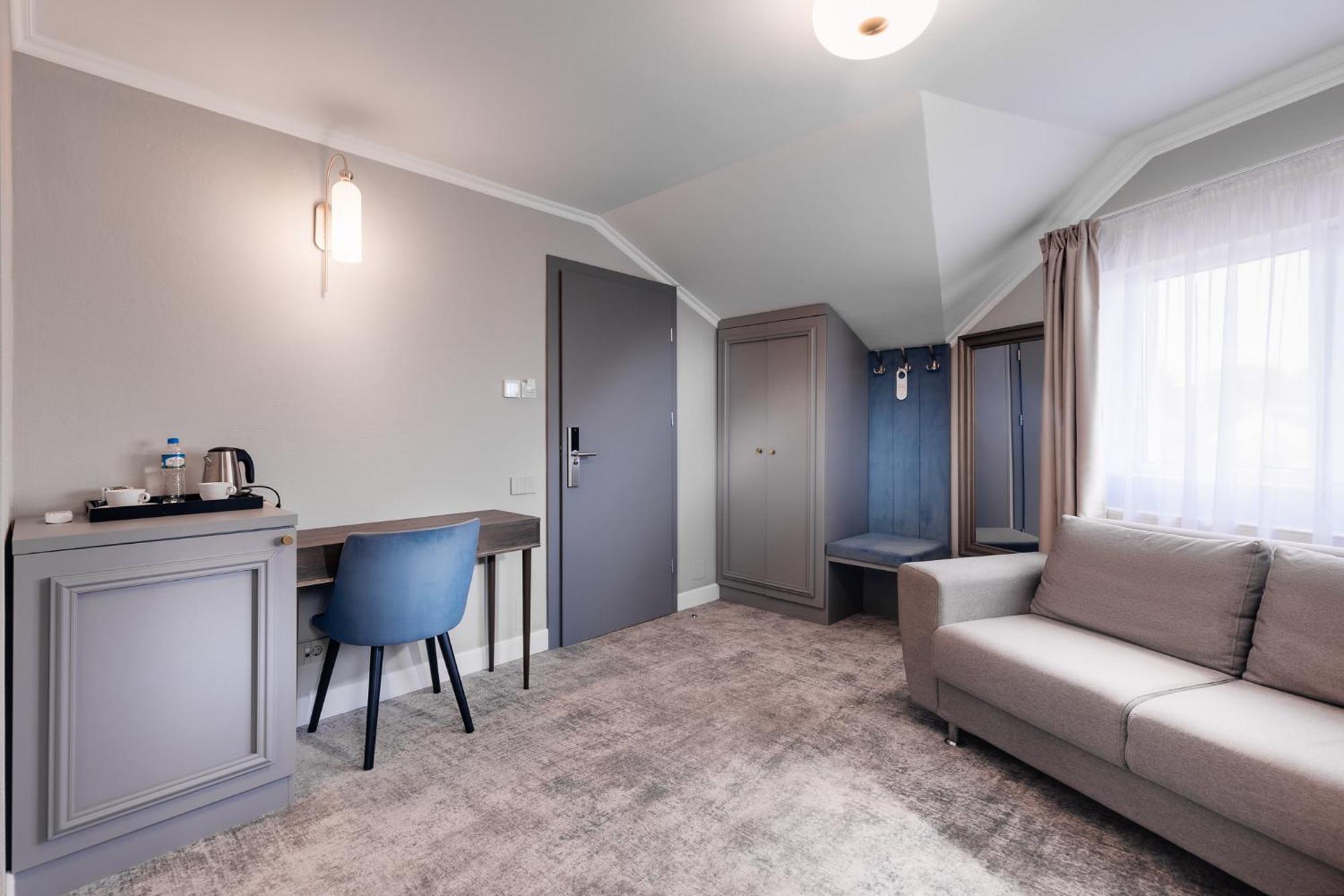 Hotel Meridian クルージュ＝ナポカ エクステリア 写真