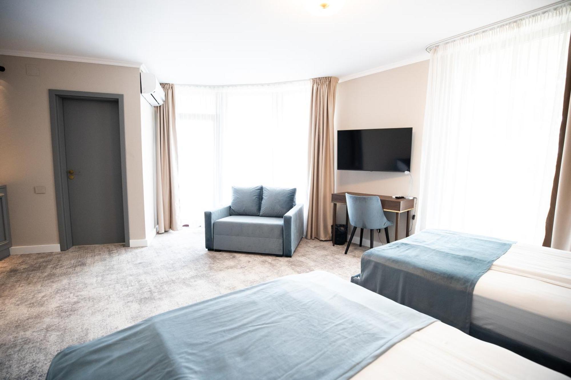 Hotel Meridian クルージュ＝ナポカ エクステリア 写真