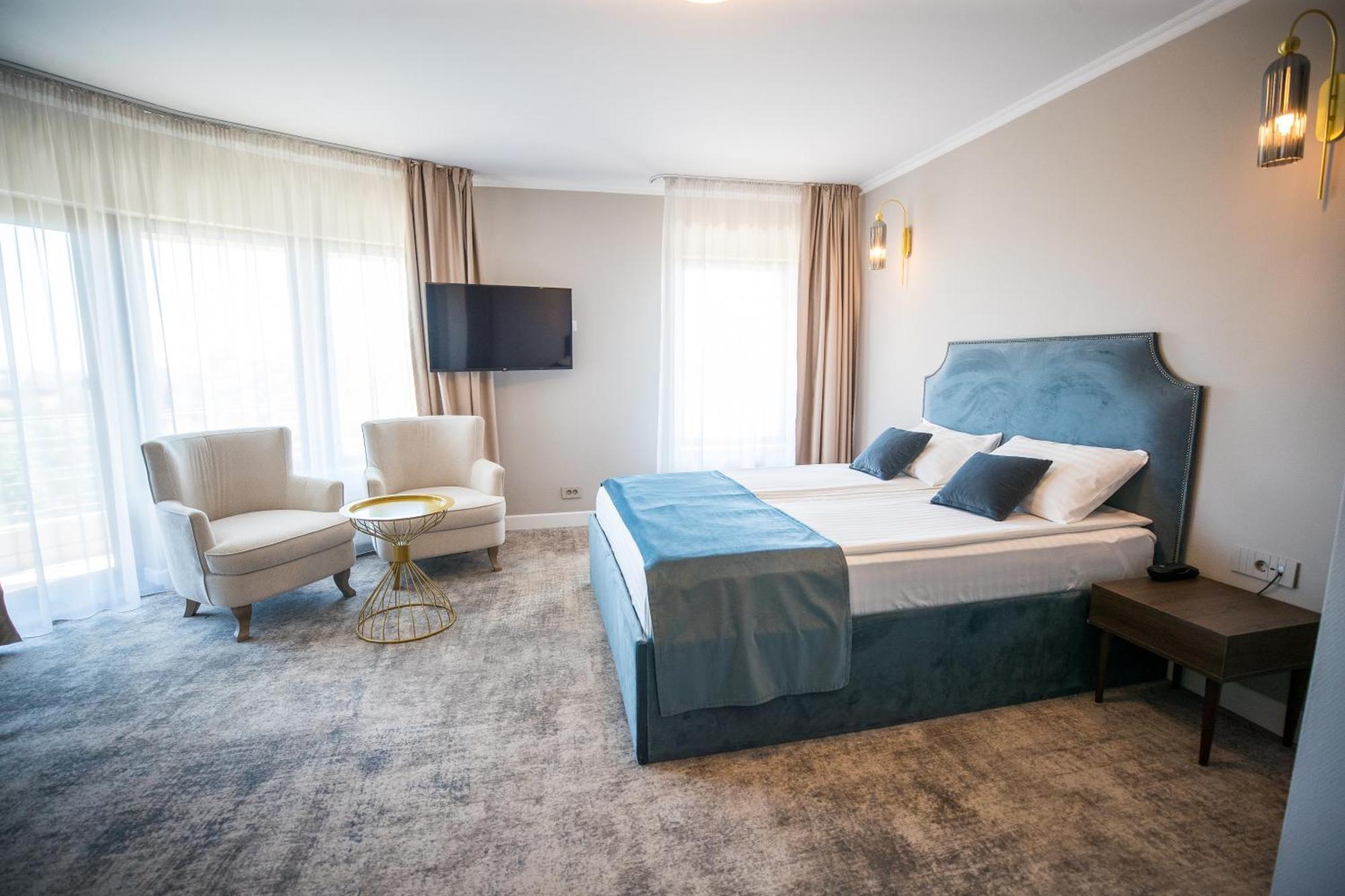 Hotel Meridian クルージュ＝ナポカ エクステリア 写真