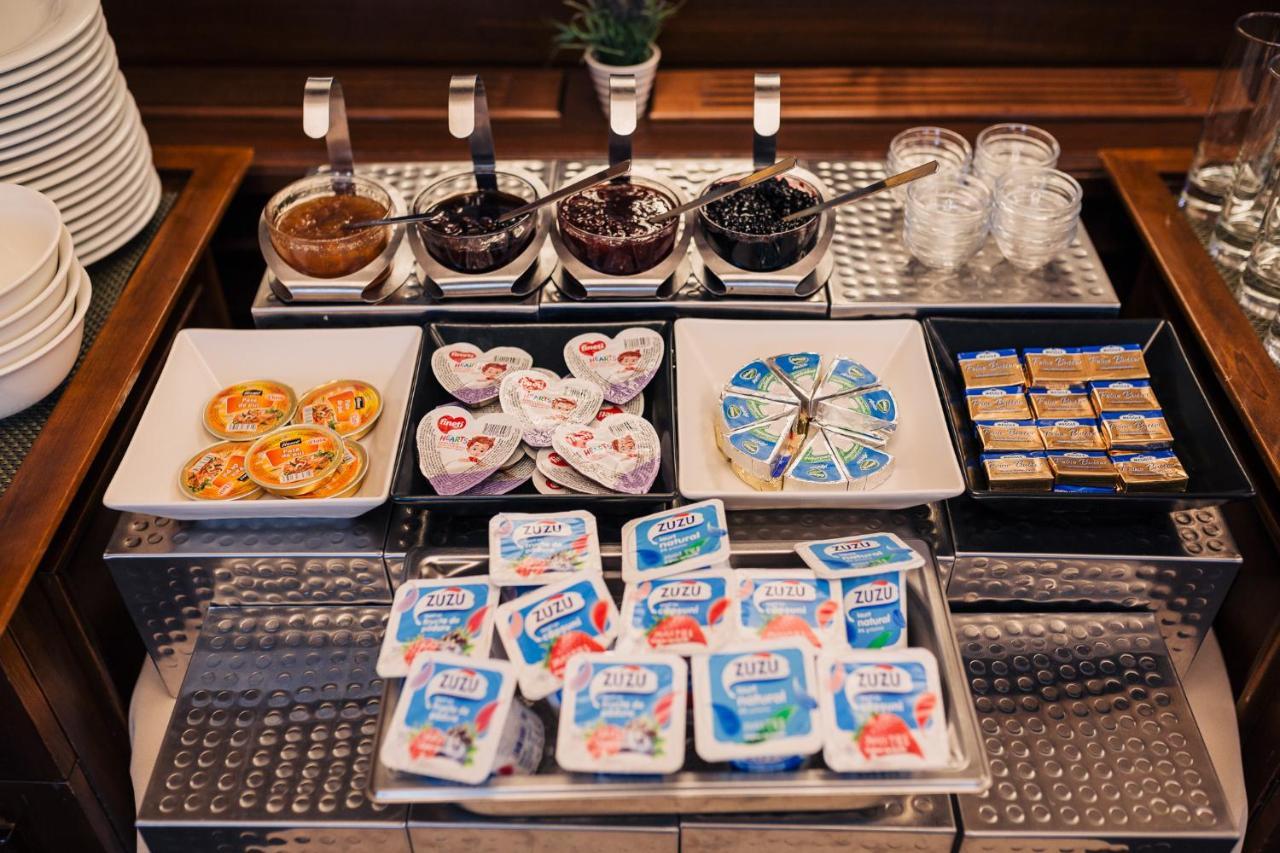 Hotel Meridian クルージュ＝ナポカ エクステリア 写真